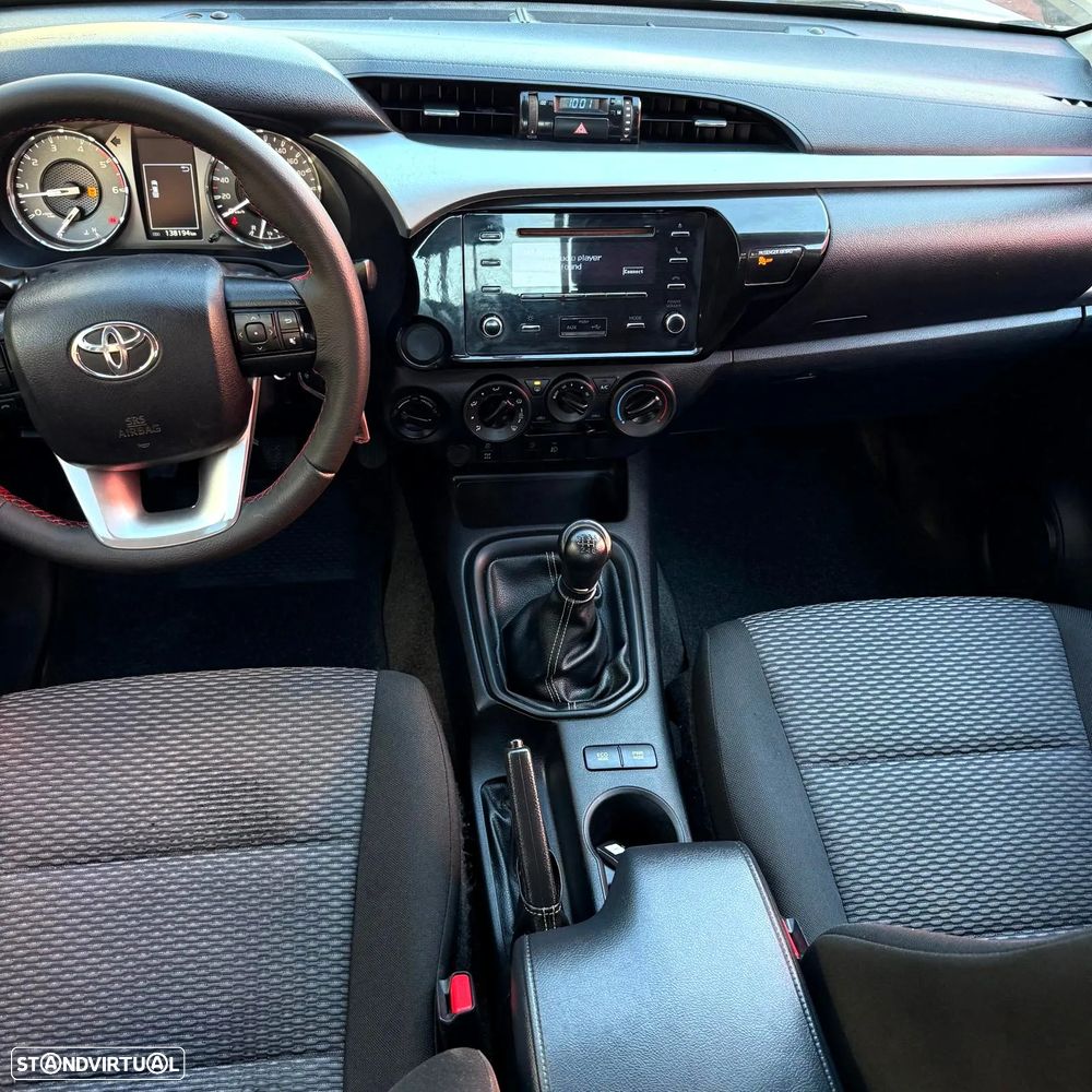 Toyota Hilux 2.4 D-4D 4WD Tracker - 5