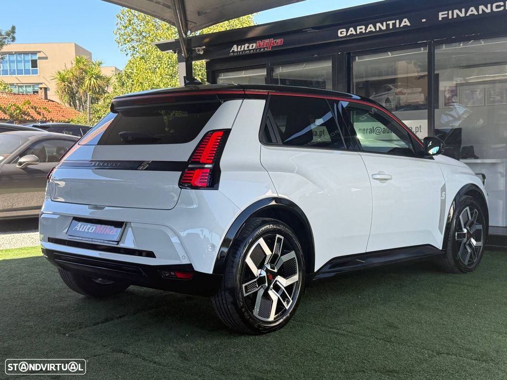 Renault 5 E-Tech 2025 photo 2