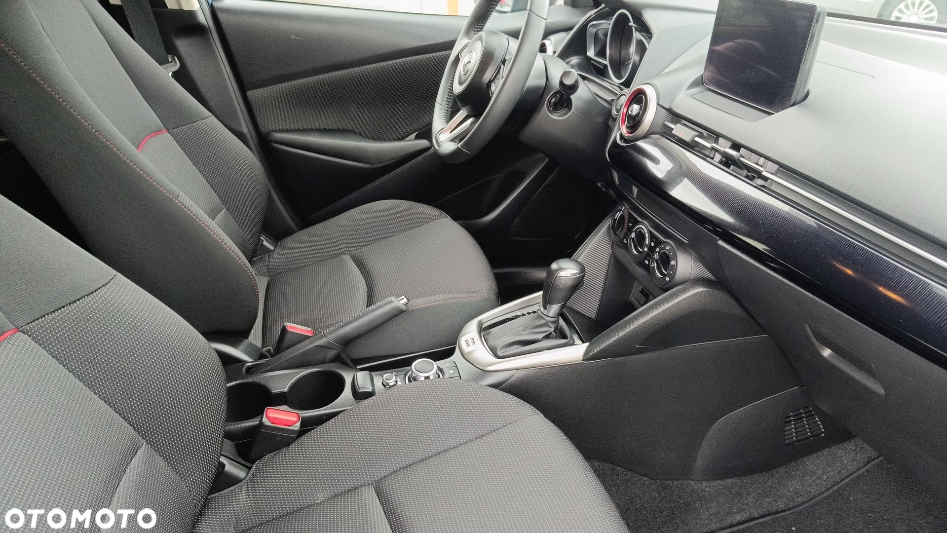 Mazda 2 - 9