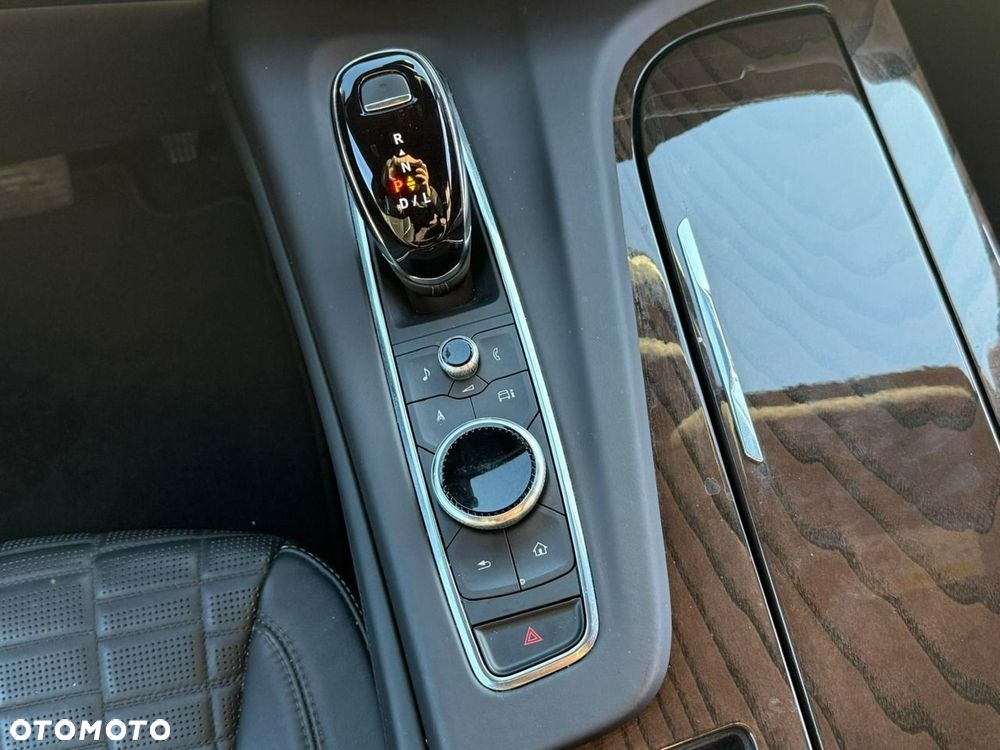 Cadillac Escalade - 33