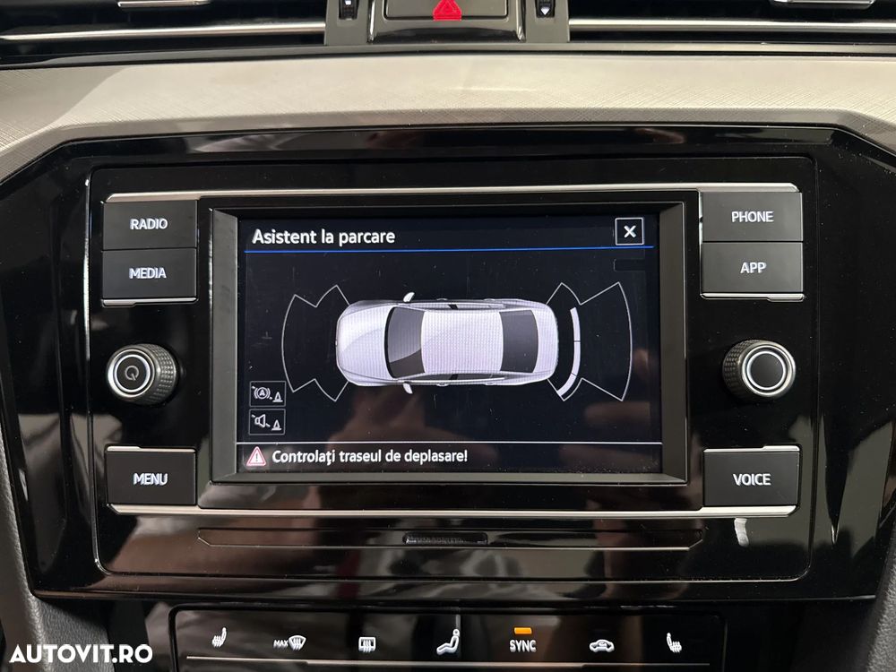 Volkswagen Passat - 19