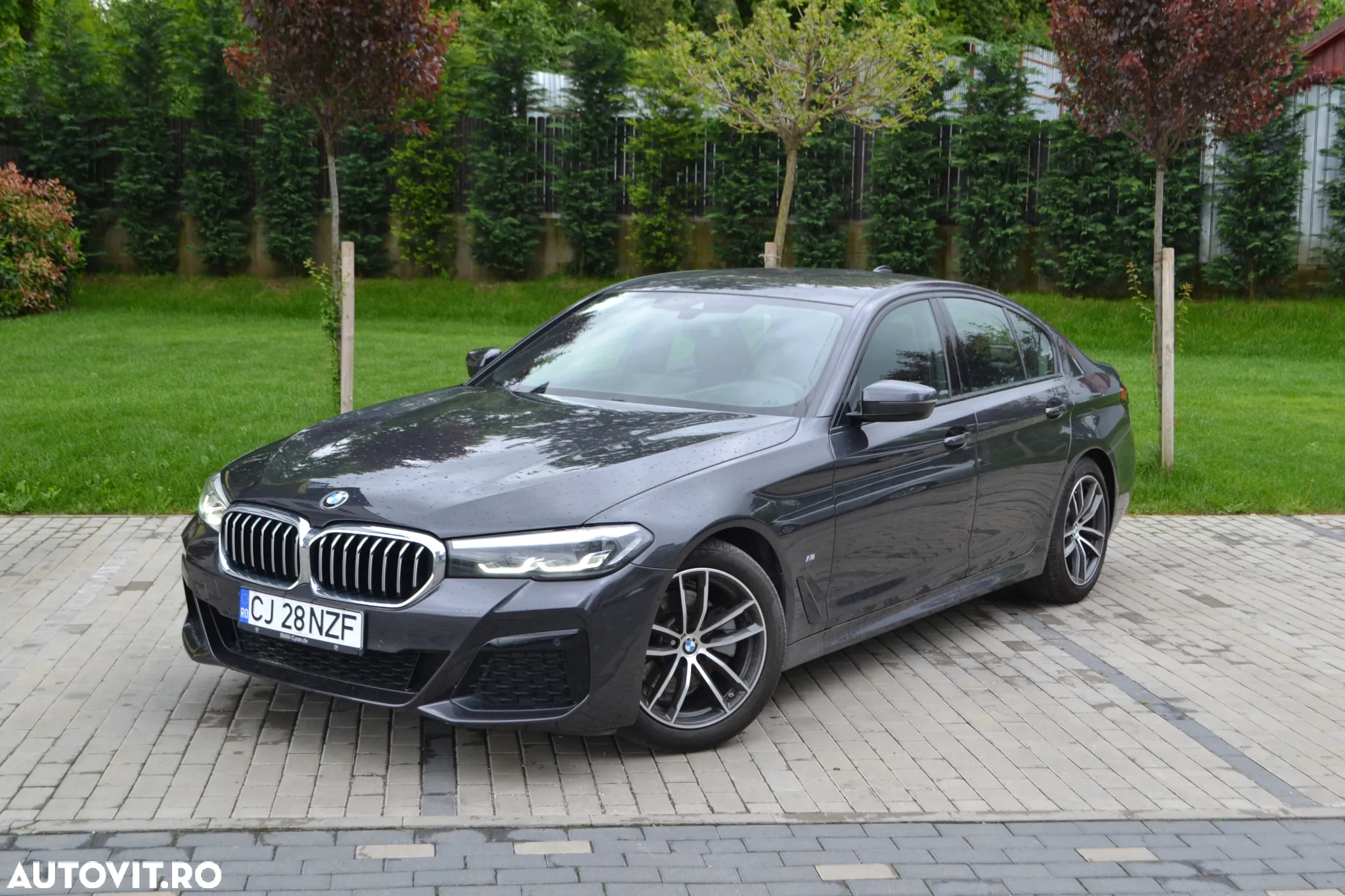 BMW Seria 5 520d Touring Aut. M Sport Edition - 3