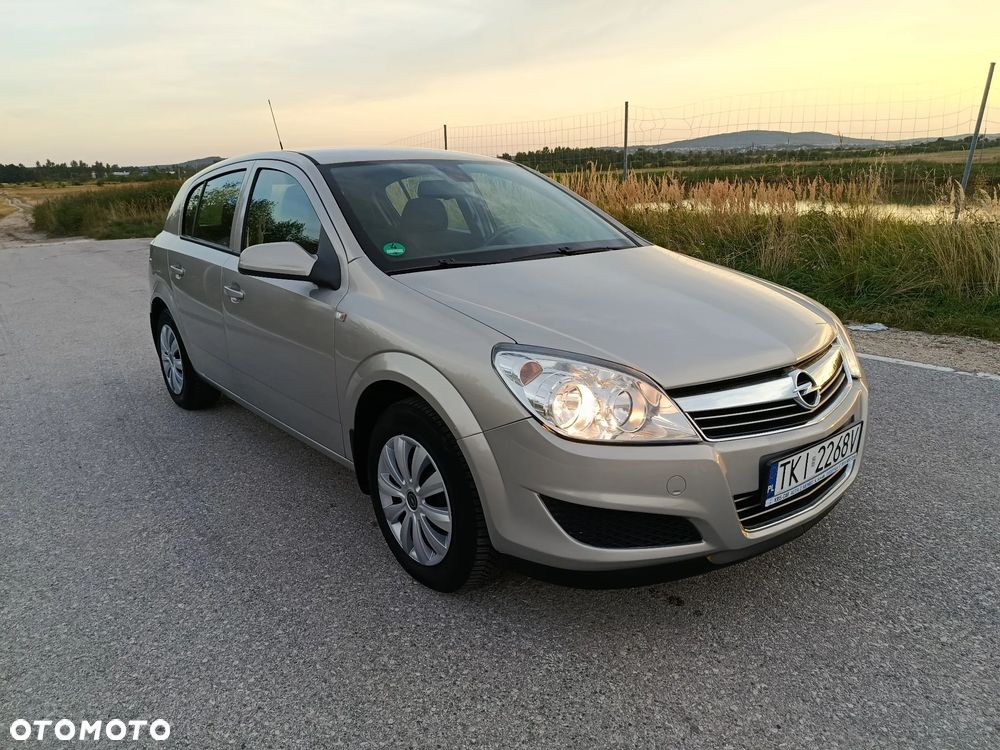 Opel Astra 1.6 Color Edition - 12