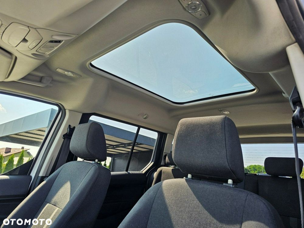 Ford Tourneo Connect Grand - 23