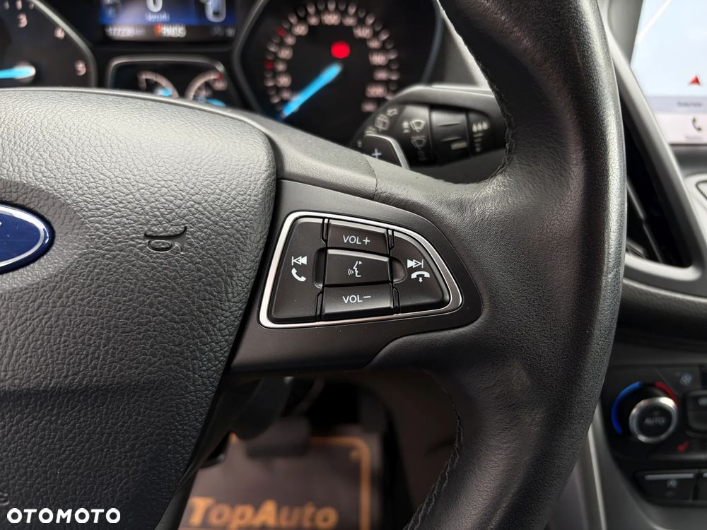 Ford Kuga 2.0 TDCi 2x4 Titanium - 24