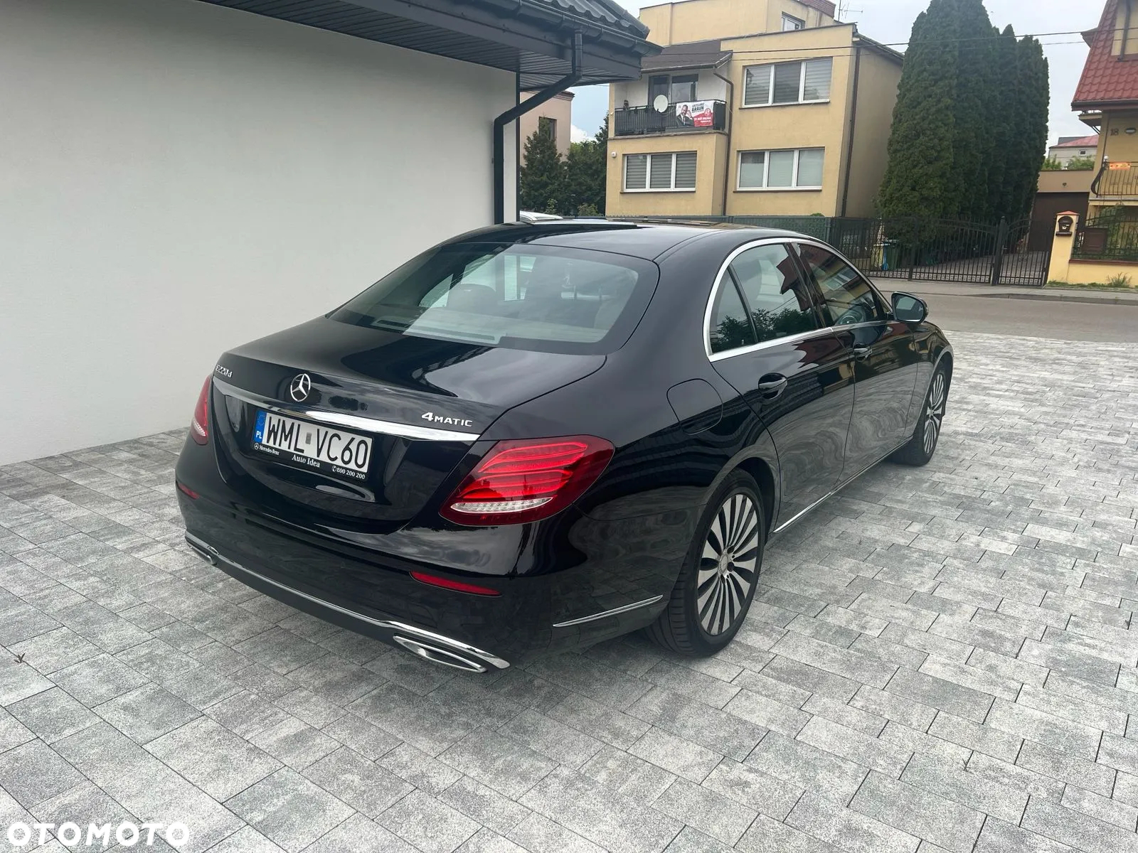 Mercedes-Benz Klasa E 220 d 4-Matic 9G-TRONIC - 3