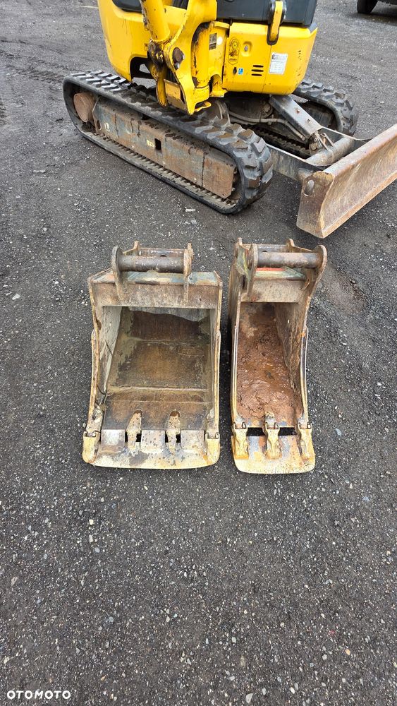 Komatsu PC30MR - 7