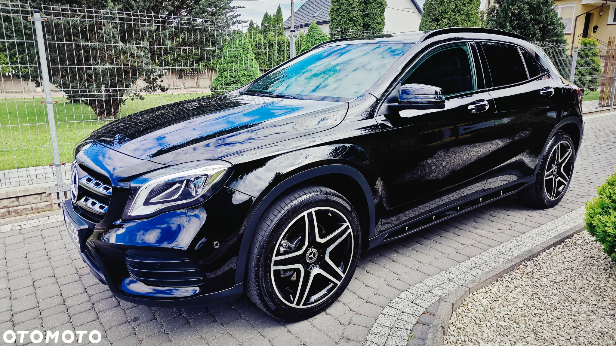 Mercedes-Benz GLA 220 4-Matic Urban - 2