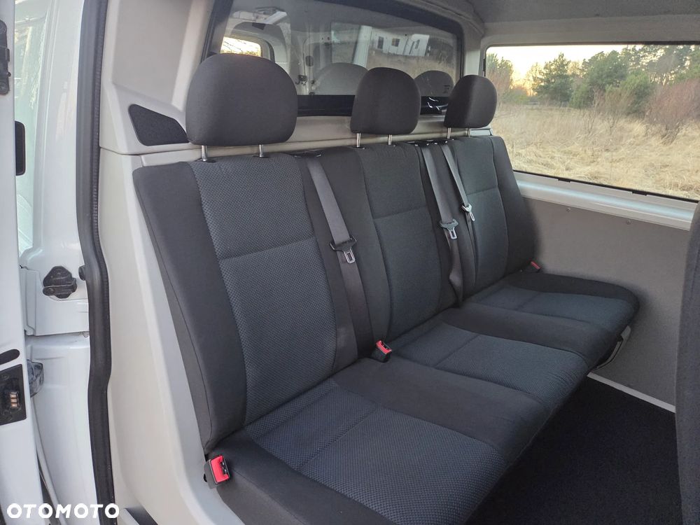 Volkswagen Transporter - 22
