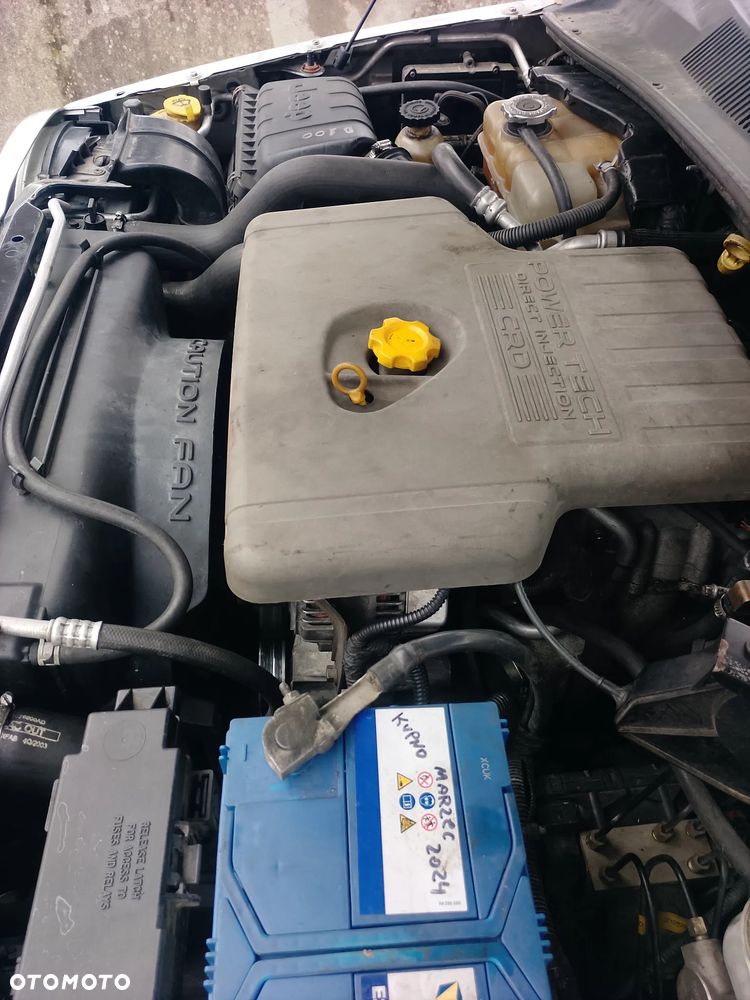 Jeep Cherokee - 32