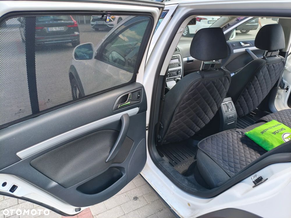 Skoda Octavia Scout 2.0 TDI DPF DSG - 29