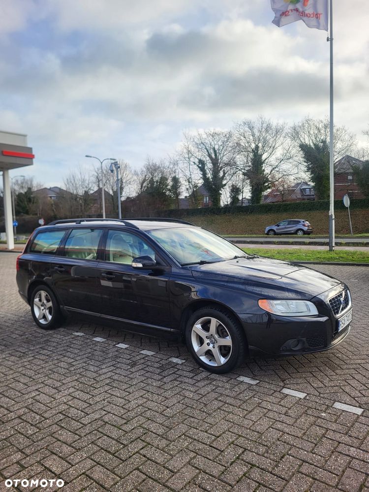 Volvo V70 2.5T Momentum - 6