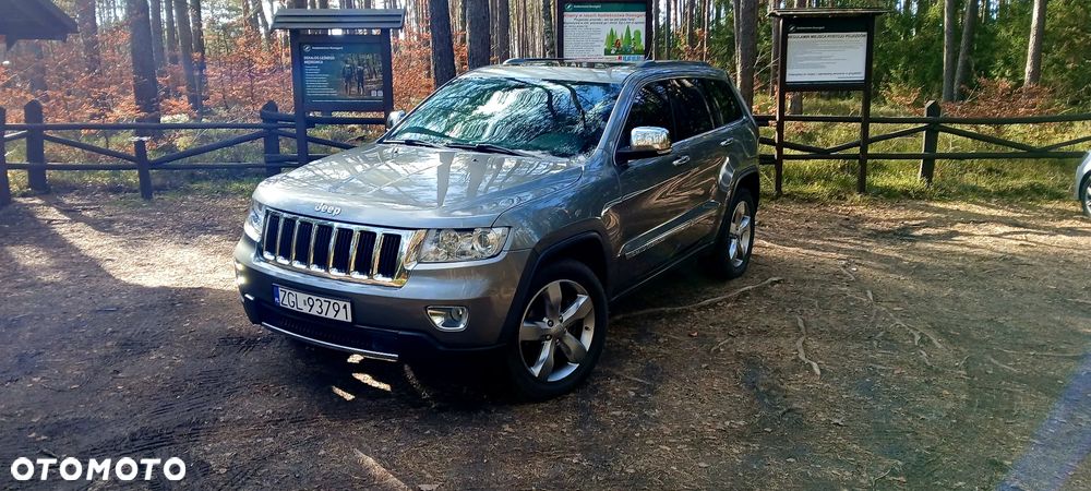 Jeep Grand Cherokee - 25