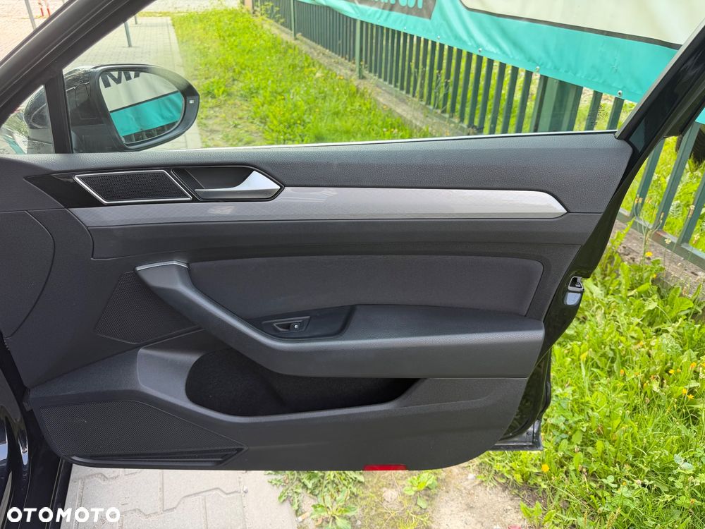 Volkswagen Passat 1.5 TSI EVO Business DSG - 29