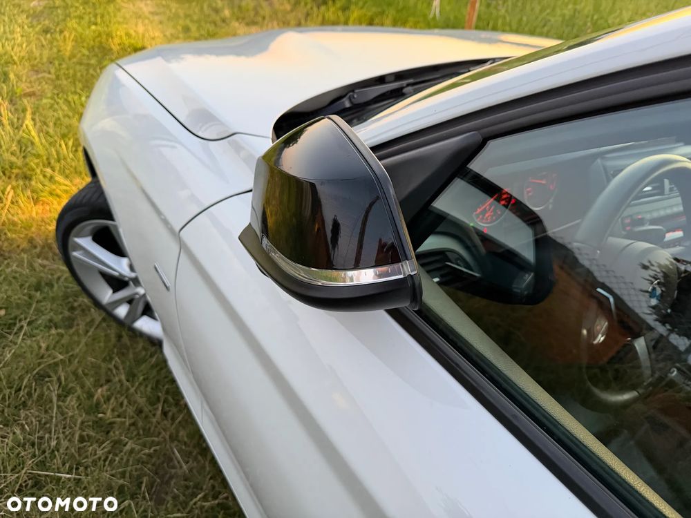 BMW Seria 1 120d Sport Line - 10