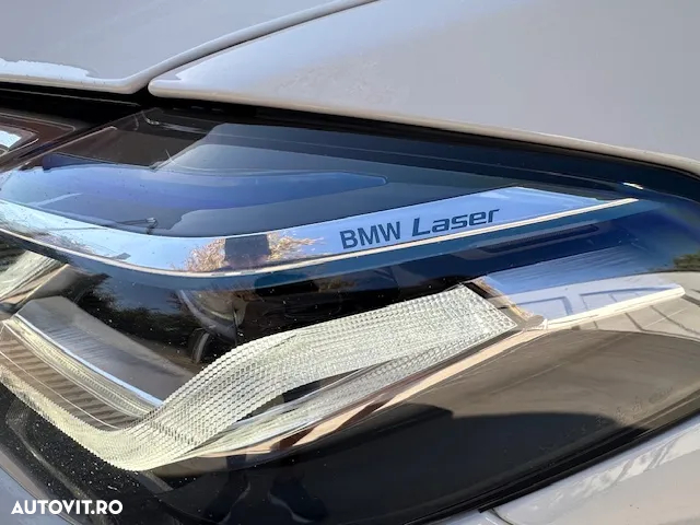 BMW Seria 5 520d xDrive AT MHEV - 35