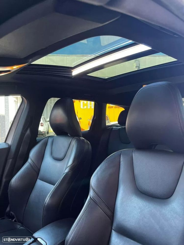Volvo XC 60 2.0 D4 Momentum Geartronic - 14