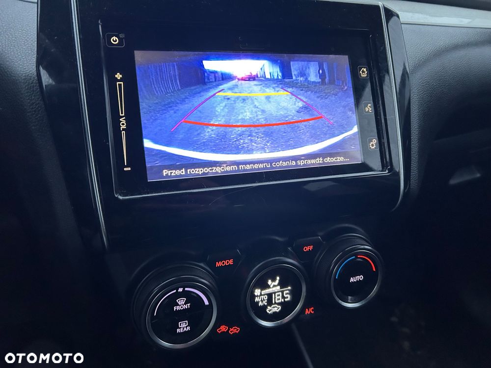 Suzuki Swift 1.2 Premium Plus - 11