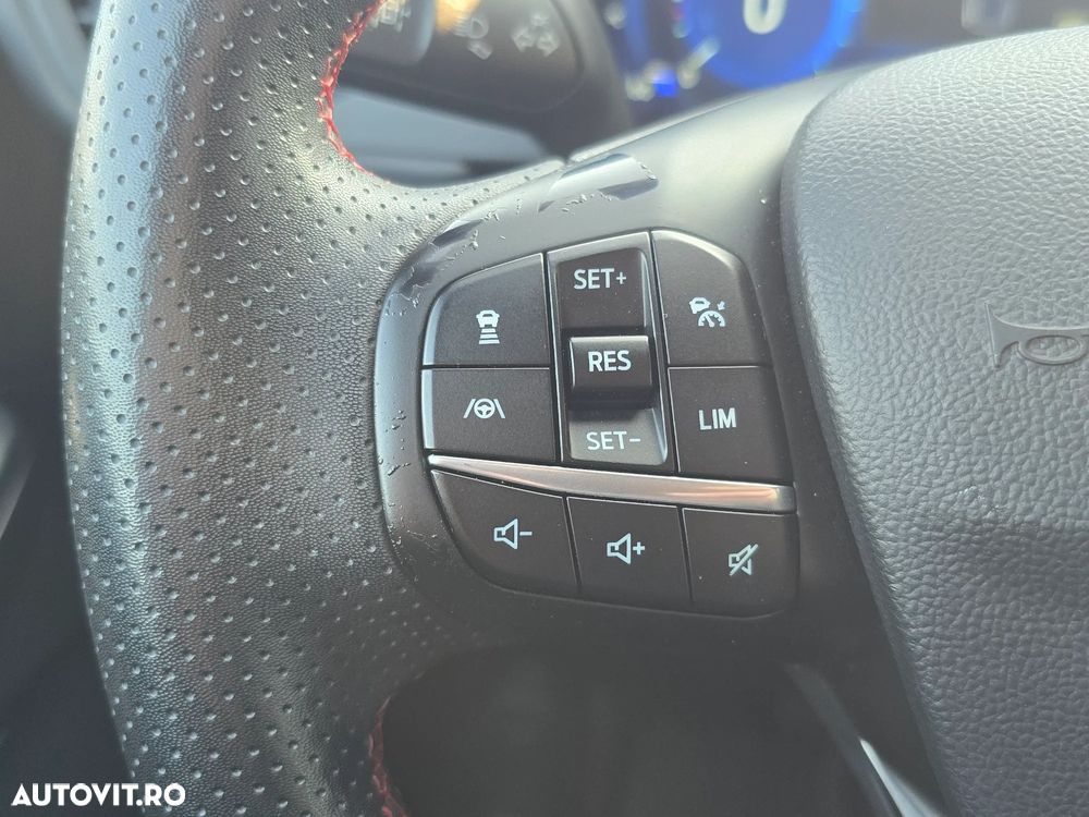 Ford Kuga 2.5 Duratec FHEV AWD ST Line - 11