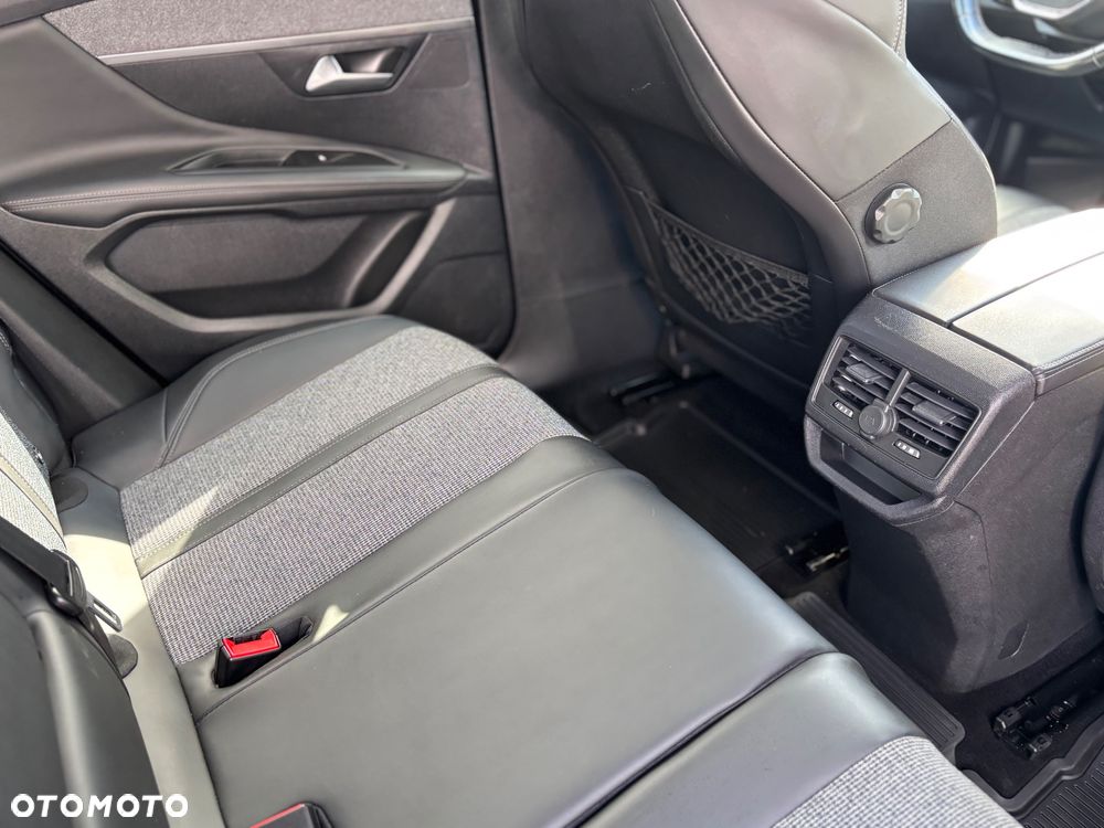 Peugeot 3008 1.6 BlueHDi Allure S&S EAT6 - 30
