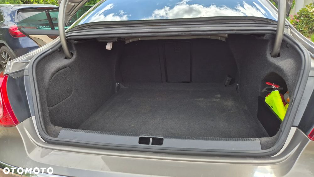 Volkswagen Passat CC - 20