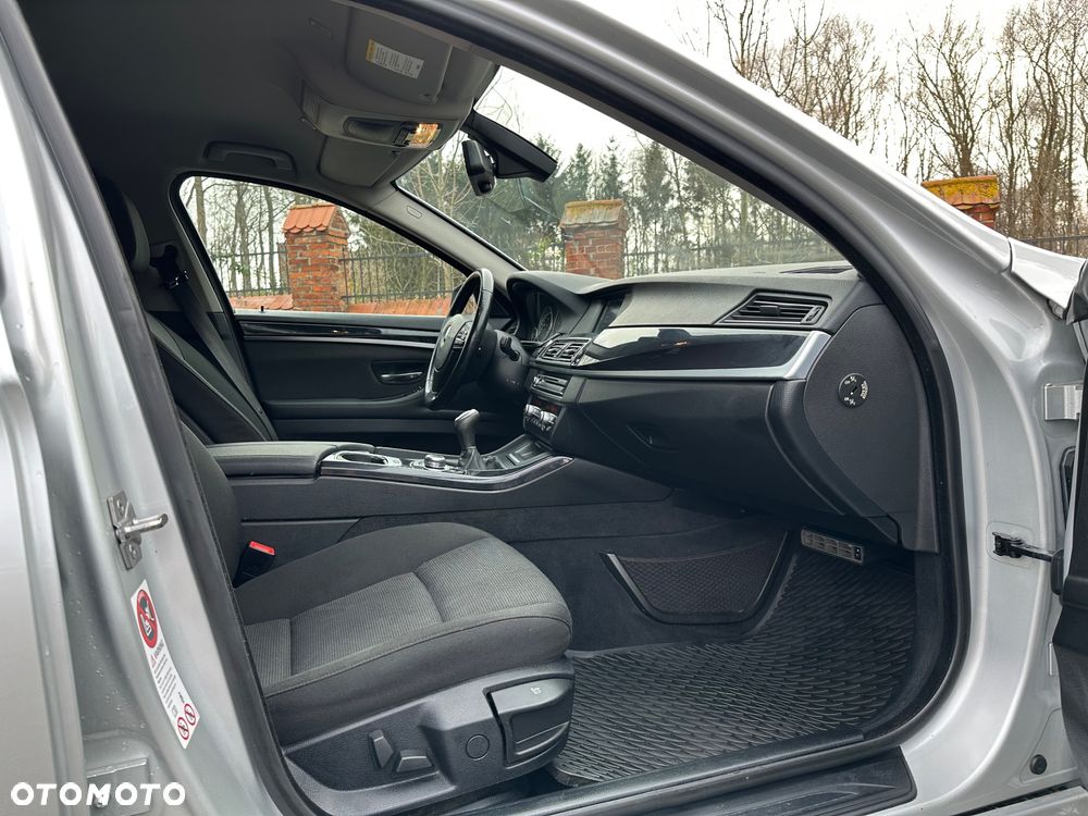 BMW Seria 5 520d Efficient Dynamics Edition - 15