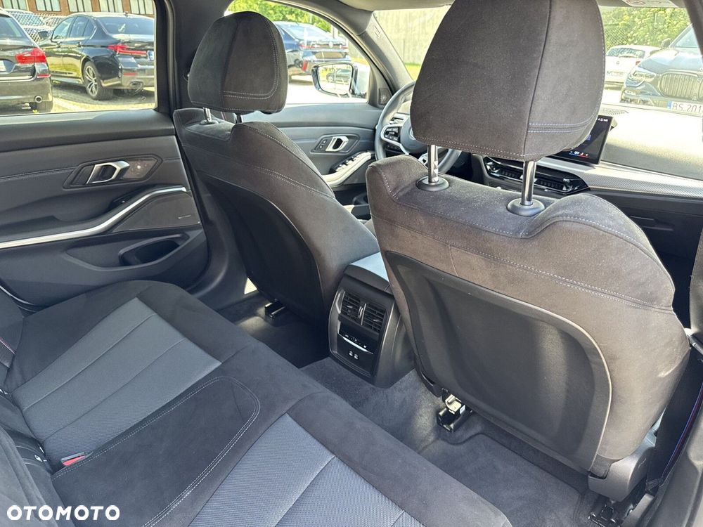 BMW Seria 3 320d xDrive mHEV M Sport - 25