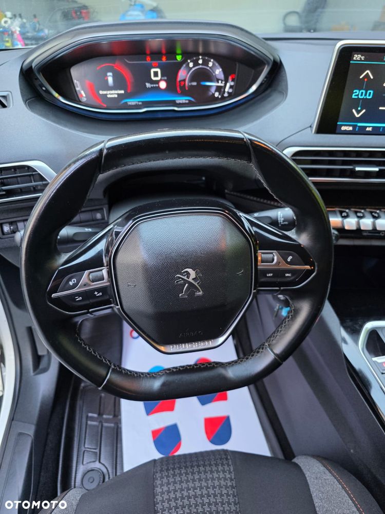Peugeot 5008 - 24