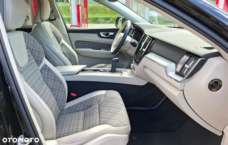 Volvo XC 60 D4 Inscription - 10