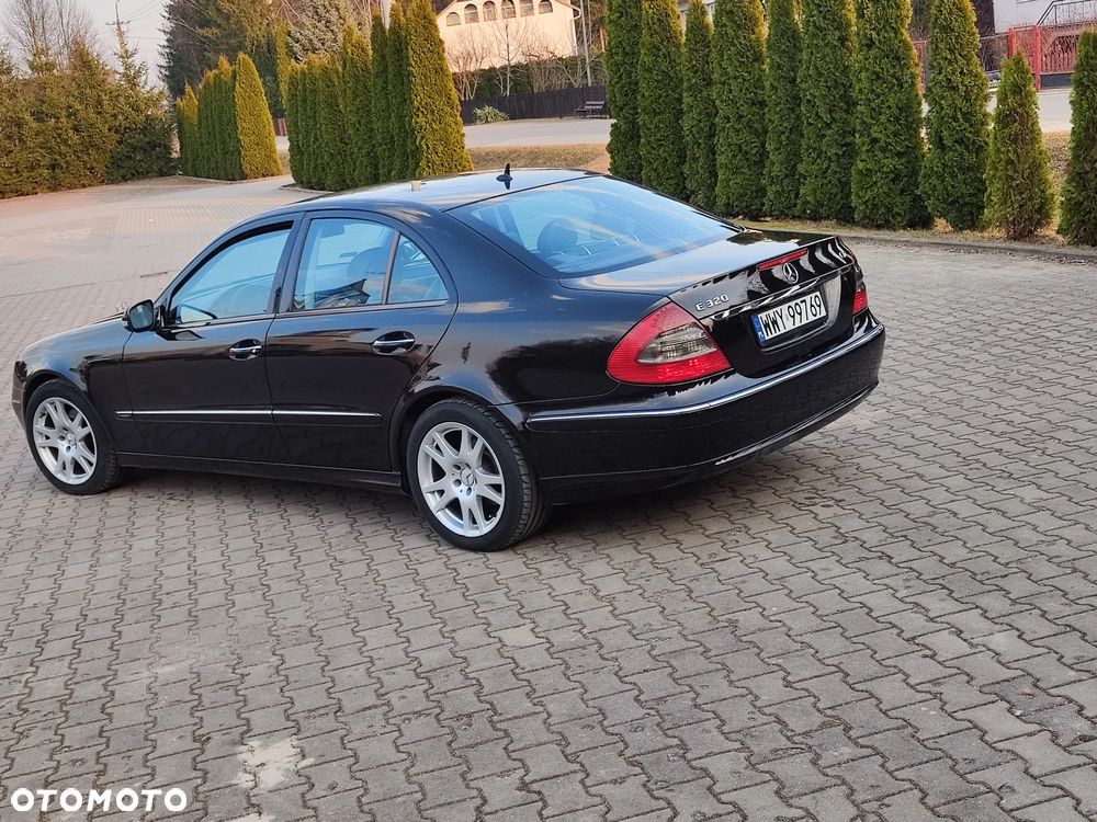 Mercedes-Benz Klasa E - 7