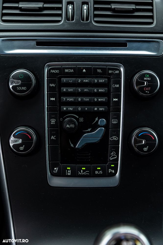 Volvo XC 60 D4 AWD Geartronic Summum - 13