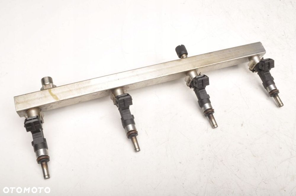 GRANTURISMO 4.7 LISTWA WTRYSKOWA 0280151226 - 1