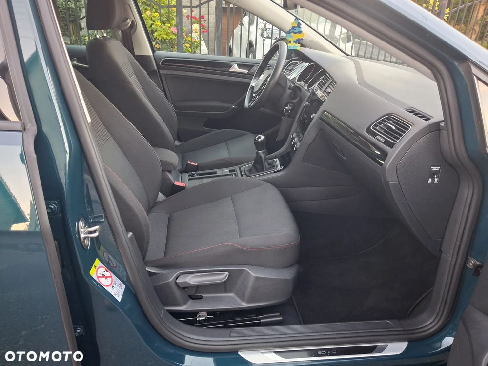 Volkswagen Golf 1.4 TSI BMT Comfortline - 12