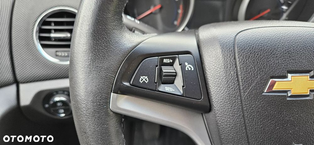 Chevrolet Cruze - 21