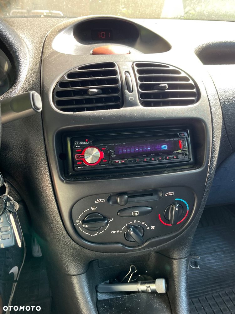 Peugeot 206 1.4 XT - 12