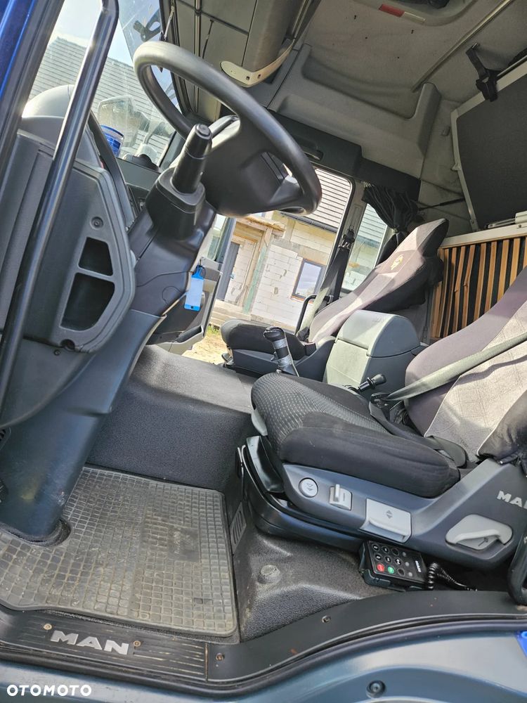 MAN TGL 12.250 4X2 BL - 9