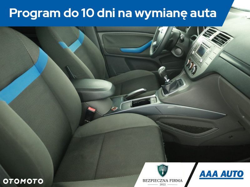 Ford Kuga - 9