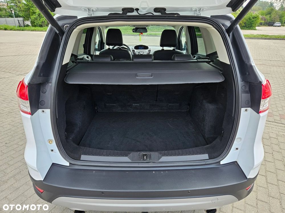 Ford Kuga 1.6 EcoBoost 2x4 Titanium - 18