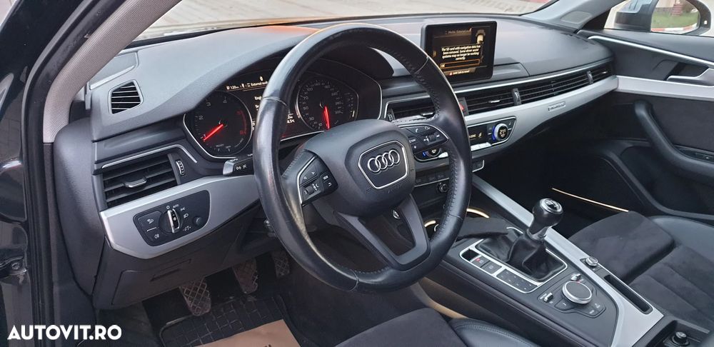 Audi A4 2.0 TDI quattro design - 7