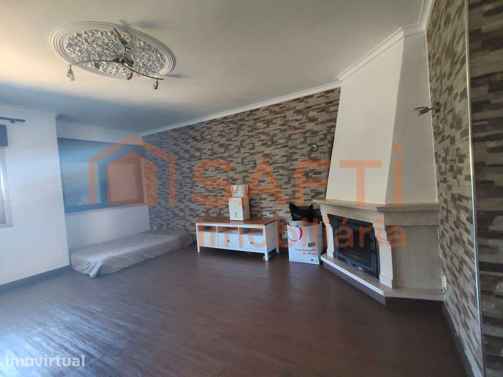 APARTAMENTO T2 COM 100,85mt2 MAIS ARRECADAÇÃO COM 12,50mt2. - Grande imagem: 4/29