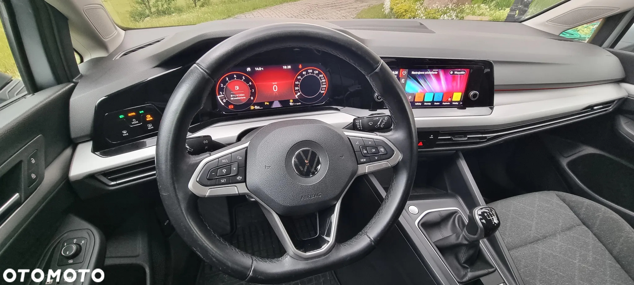 Volkswagen Golf - 2