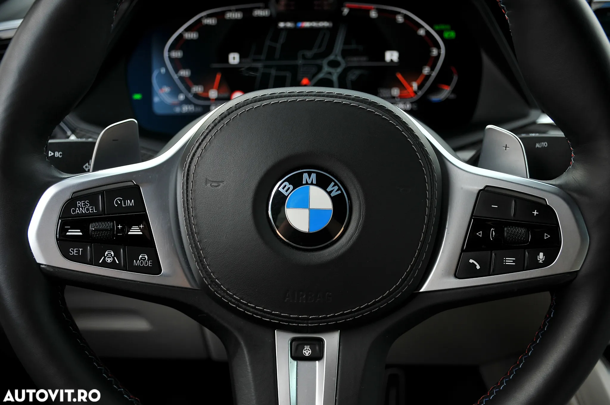 BMW X6 M M50i - 31