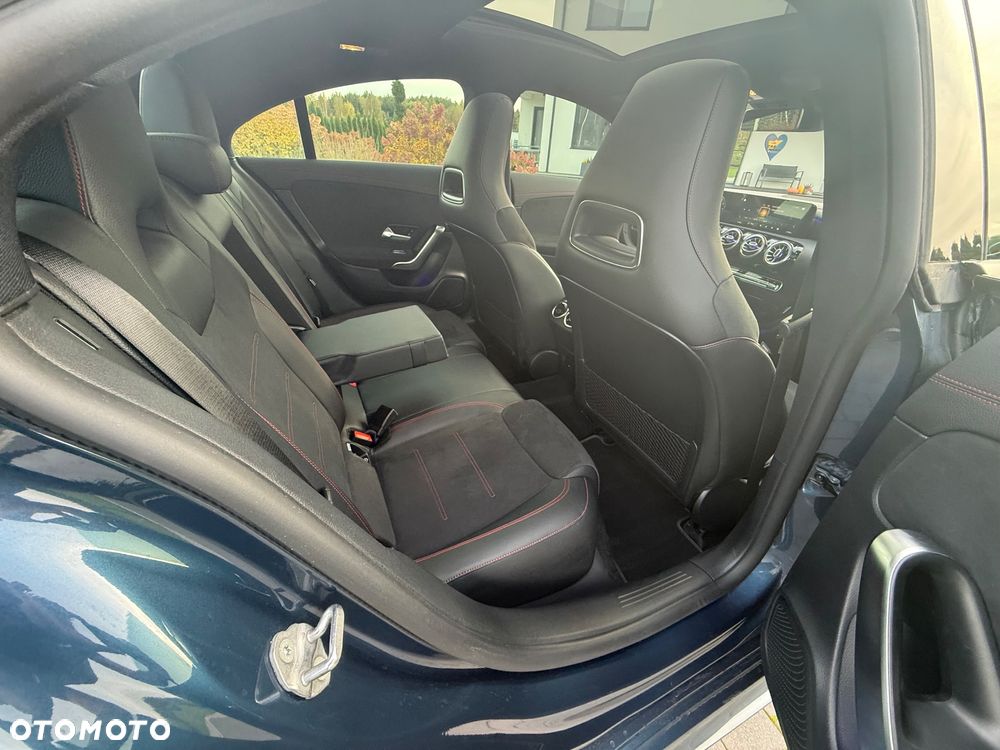 Mercedes-Benz CLA 250 4Matic 7G-DCT AMG Line - 9