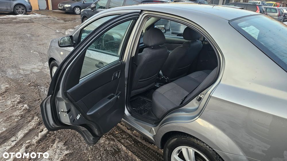 Chevrolet Aveo 1.2 16V LS - 11