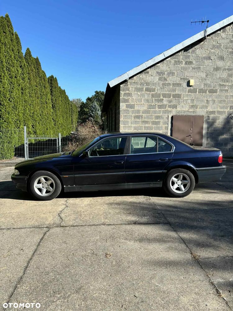 BMW Seria 7 - 3