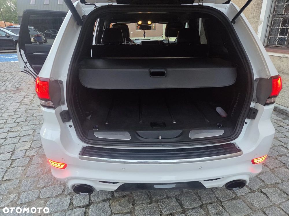 Jeep Grand Cherokee - 8