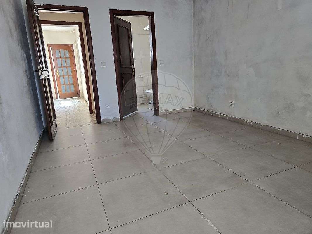 Moradia T2 para venda - Grande imagem: 2/16