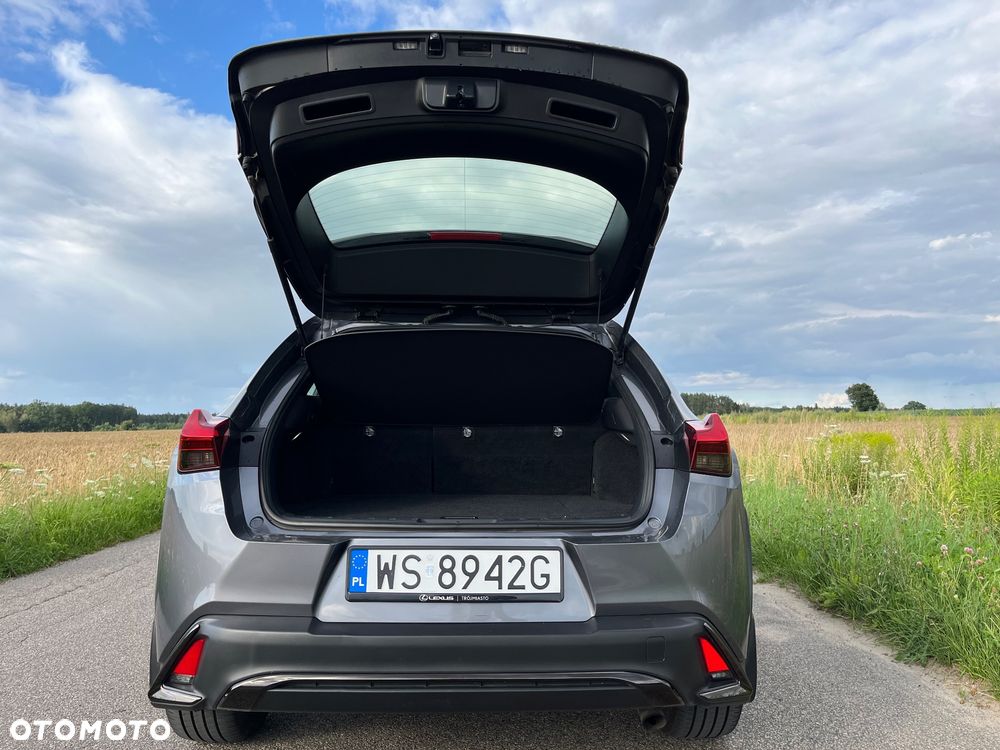 Lexus UX - 21