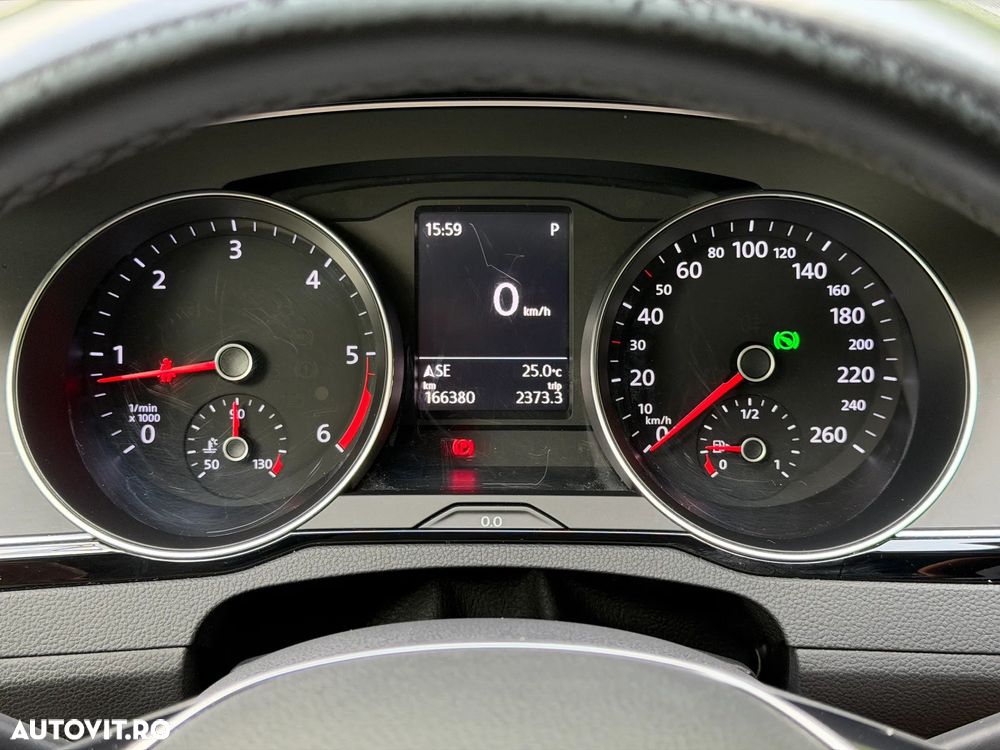 Volkswagen Passat 2.0 TDI DSG Comfortline - 6