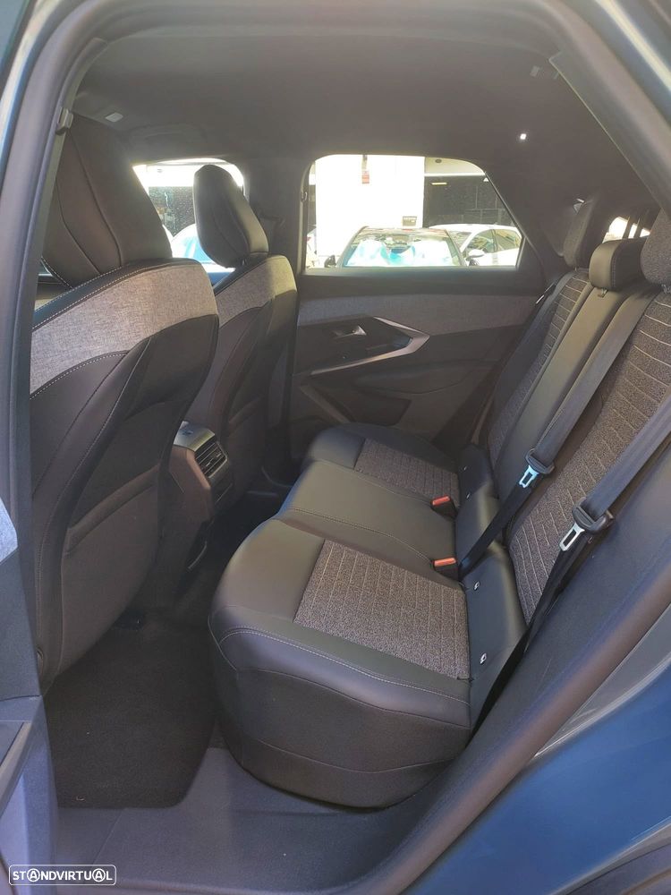 Peugeot E-3008 - 6